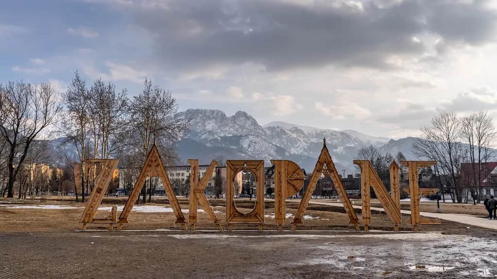 Jakie atrakcje na Krupówkach musisz koniecznie zobaczyć? Lista top 7