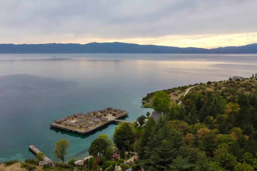 Jezioro Ochrydzkie w Macedonii: kompleksowy poradnik turystyczny 2025