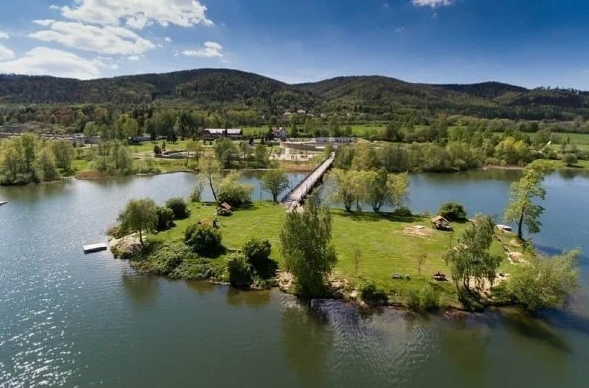 Jezioro Dobromierskie: fascynujący zbiornik w sercu Dolnego Śląska