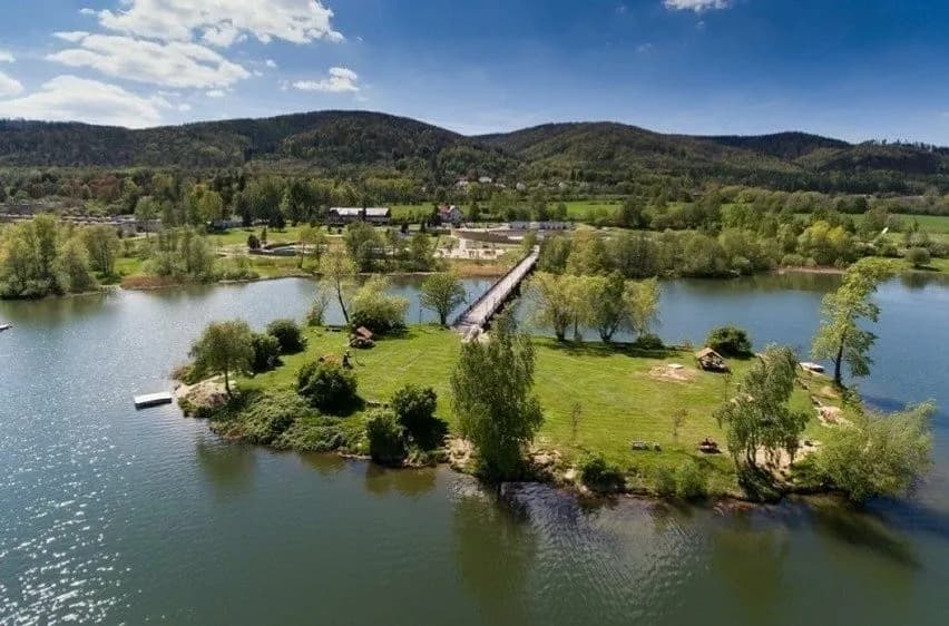 Jezioro Dobromierskie: fascynujący zbiornik w sercu Dolnego Śląska