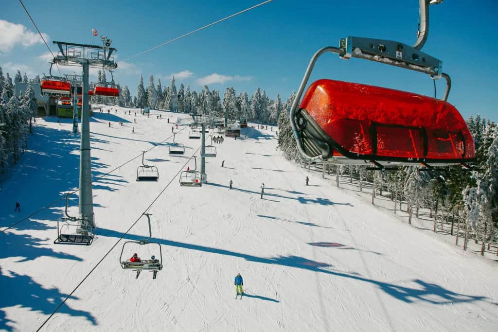 Czy Orlica-Zieleniec to raj dla narciarzy? Oceniamy ośrodek i trasy!