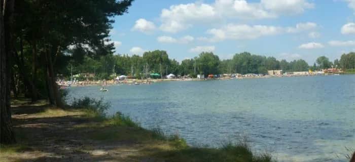 Jezioro Bialskie - malownicze miejsce na letni wypoczynek z rodziną