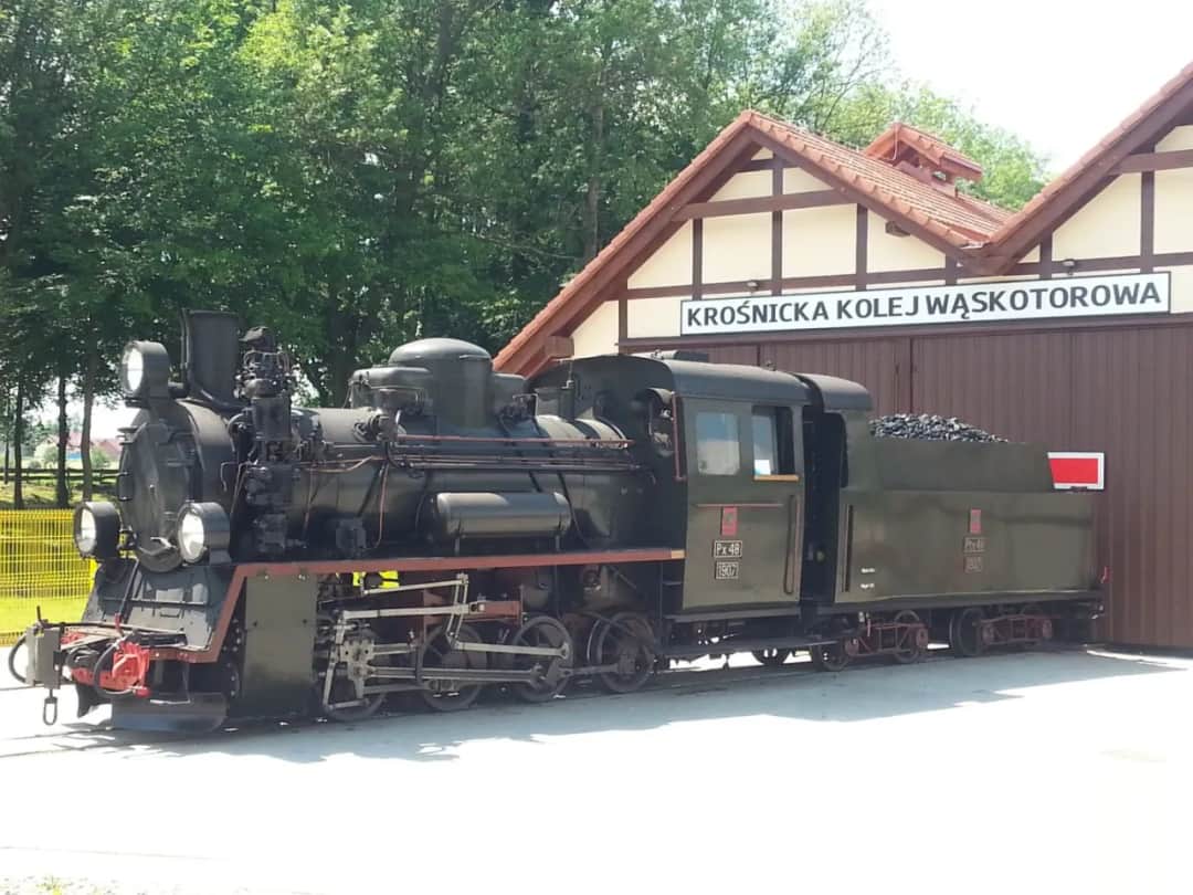 Kolej wąskotorowa Dolny Śląsk - odkryj fascynującą podróż i atrakcje