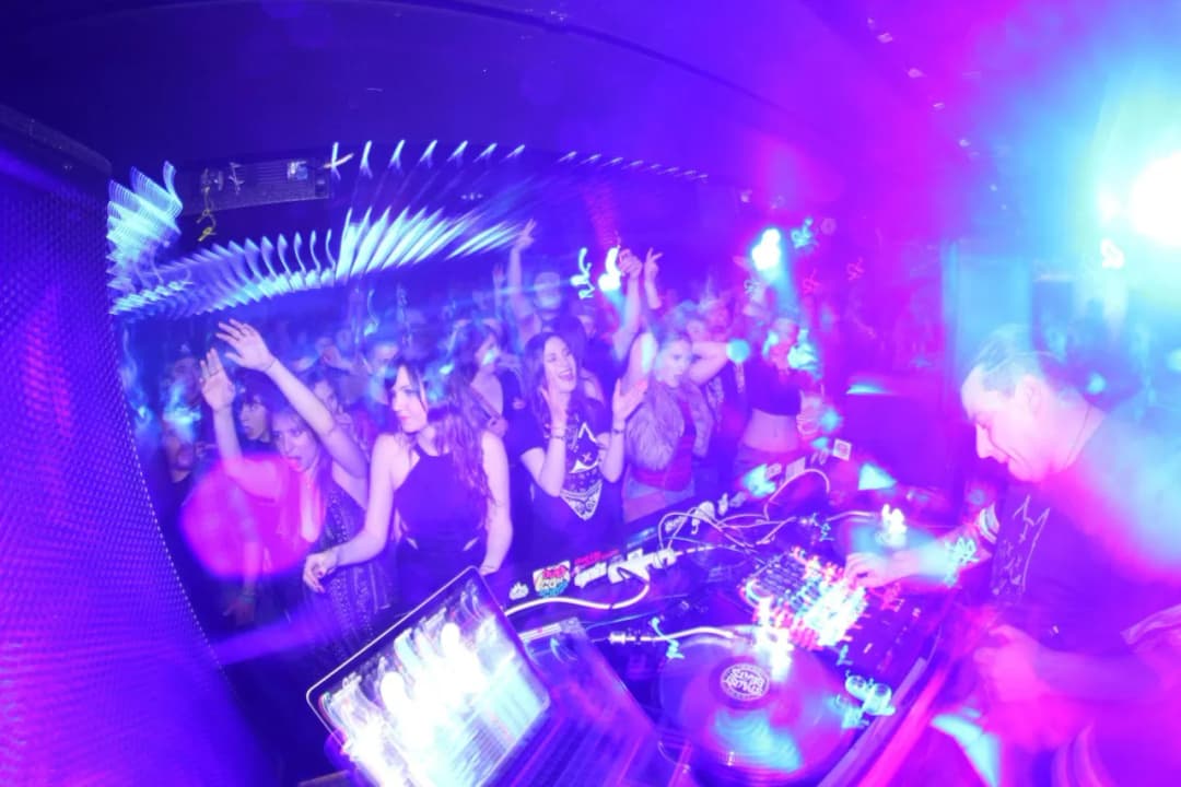 Atrakcje Karpacza nocą: Gdzie warto się wybrać po zmroku?