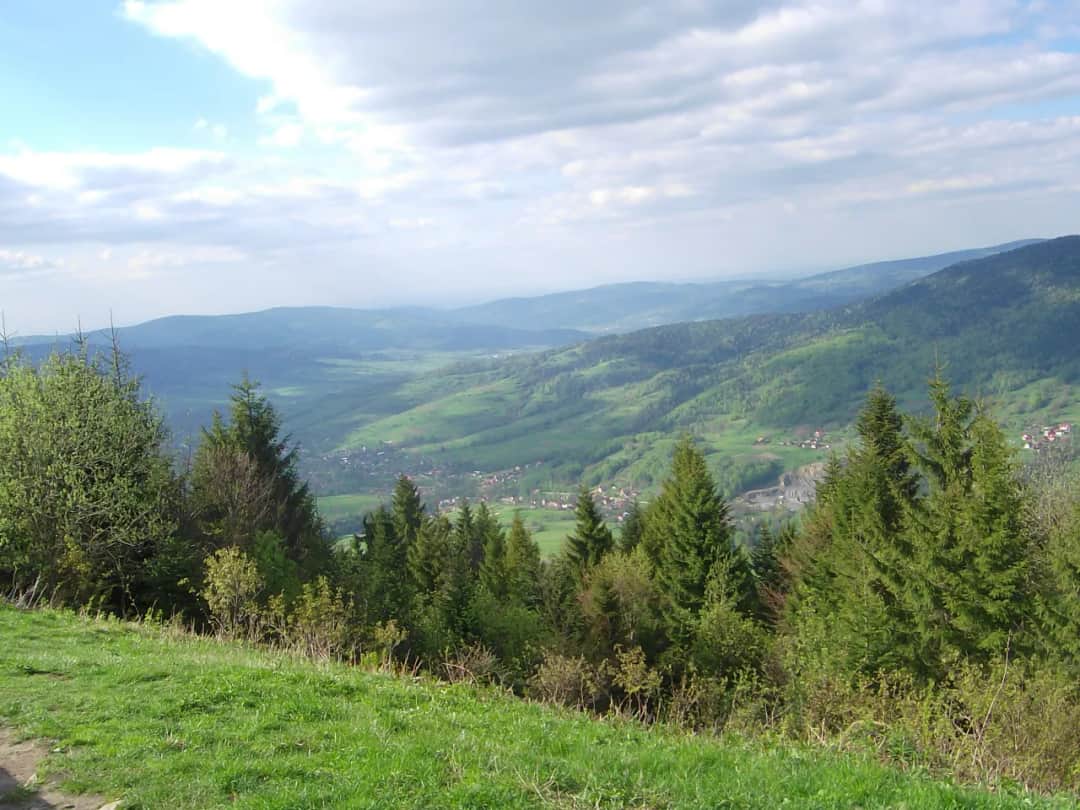 Czy warto wspiąć się na górę Luboń? 5 powodów, dla których warto!