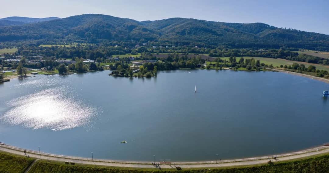 Polskie como na Dolnym Śląsku: urok Jeziora Bielawskiego i atrakcje